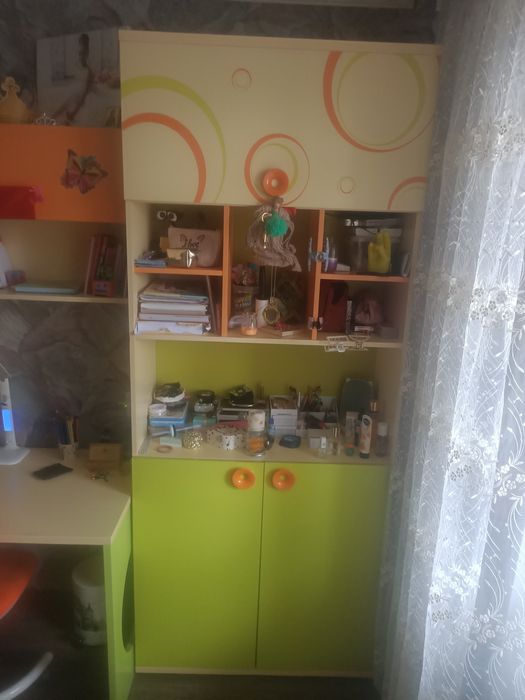 Продам детский гарнитур для девочки