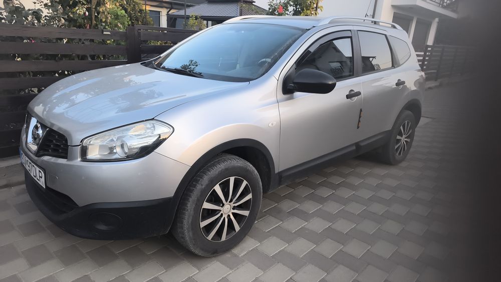 Nissan Qashqai+2