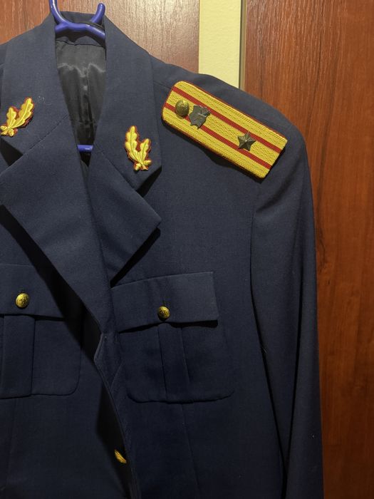 Uniforma militara RSR ofiter , bleumarin, cu snur de parada