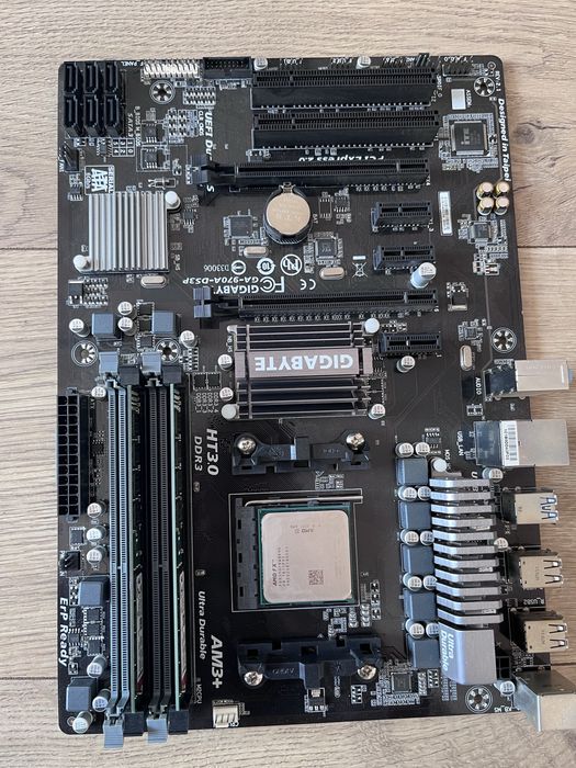 Kit AMD FX-8350 8 nuclee + placă de bază Gigabyte GA-970A-DS3P + 8GB RAM DDR3