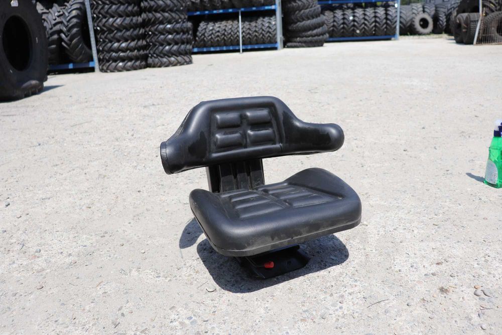 Scaune Noi de Tractor cu amortizor si triplu reglaj Livrare Oriunde