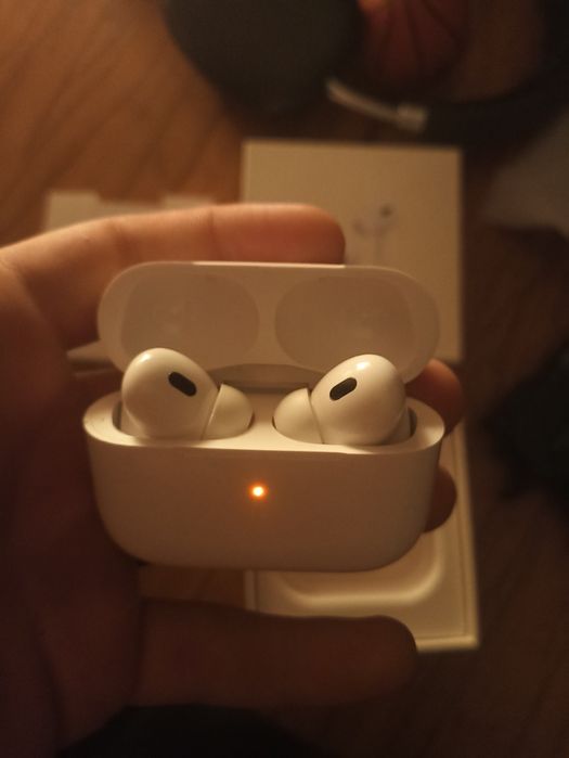 Продам наушники новые Airpods pro 20k