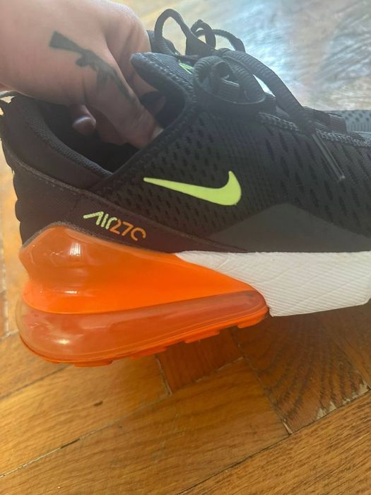 Adidași Nike Air Max 270 în stare foarte bună