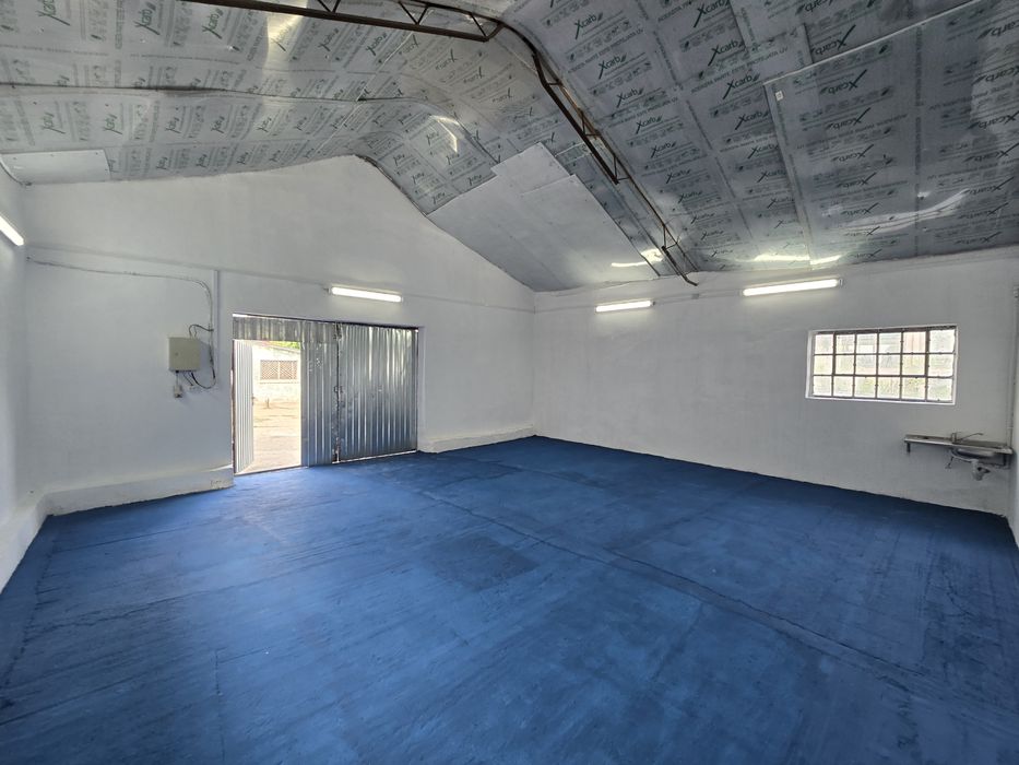 Hala de Inchiriat 75 Mp cu 380