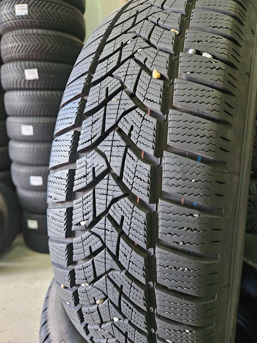 4бр 215/65/17 DUNLOP 8мм грайфер дот:24г безплатен монтаж