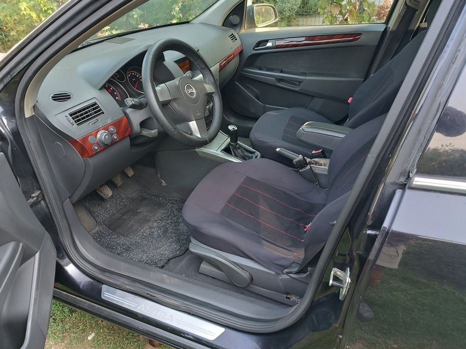 Opel Astra H, stare foarte bună