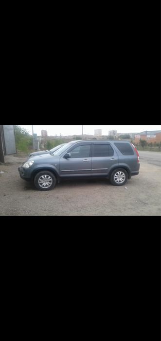 Продам машину Honda cr-v 2005