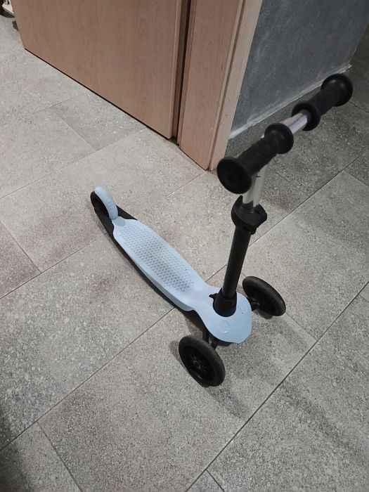 Trotineta cu trei roti