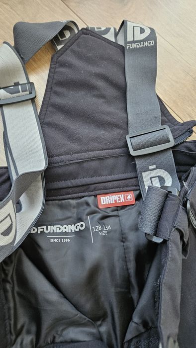 Costum schi  geaca si pantaloni 8 ani