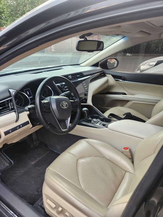 Toyota Camry Gibrid 2021