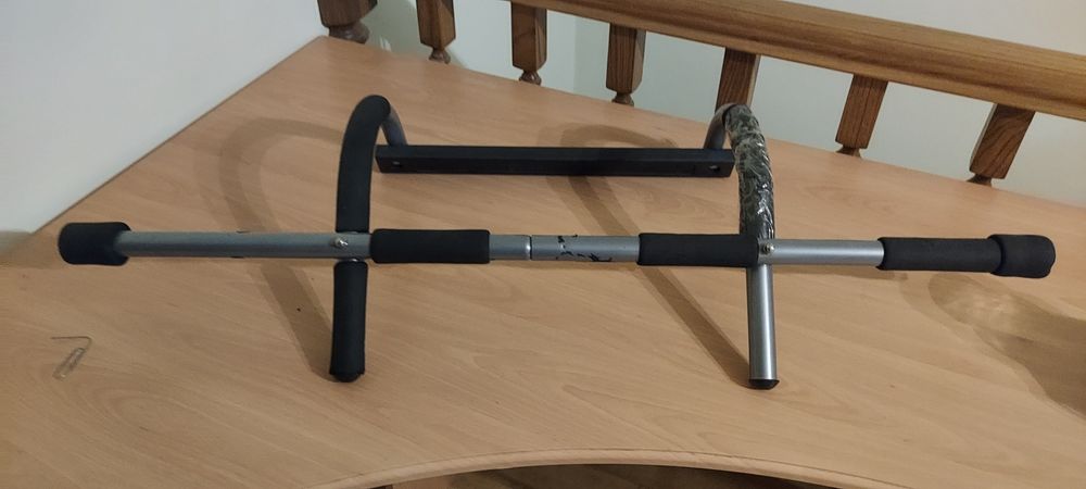 Продам турник спортивный