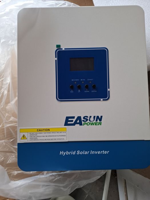 Invertor solar hibrid EaSun nou ,12 V  cu modul wifi
