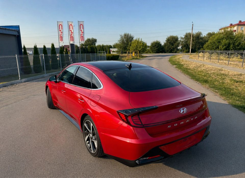 Hyundai Sonata dn8