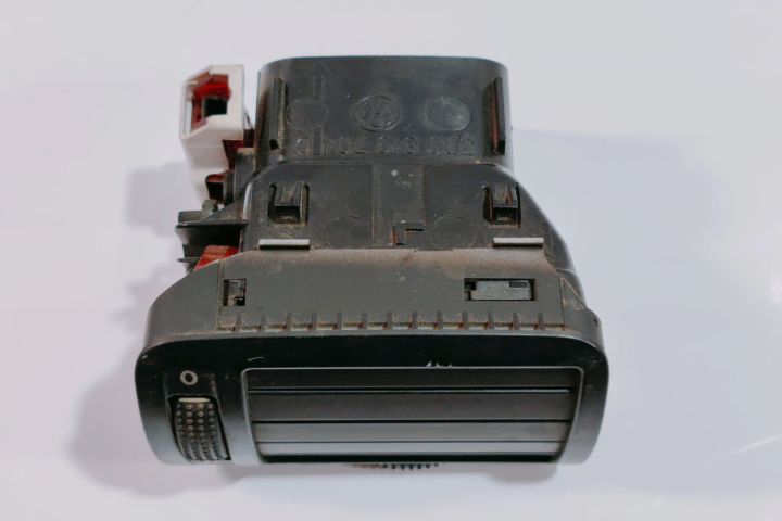 Grila Ventilatie  3B0819704D Volkswagen VW Passat B5.5 (facelift) ser