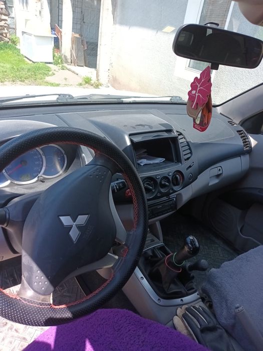 Vând Mitsubishi L200
