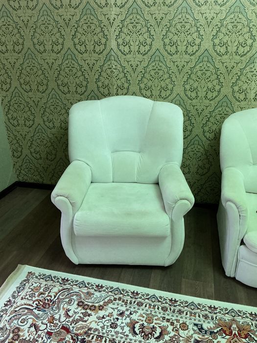Диван,2 кресло,чистый,удобный