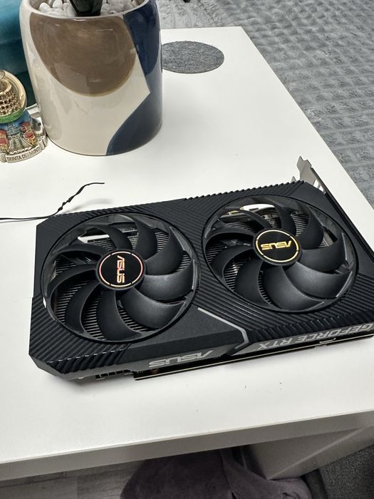 ASUS RTX 3050 OC 8GB GDDR6 – stare perfectă, utilizare ușoară