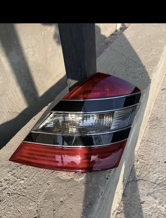 Задний фара мерседес W221