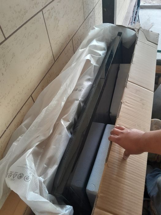 Телевизор Hisense большой