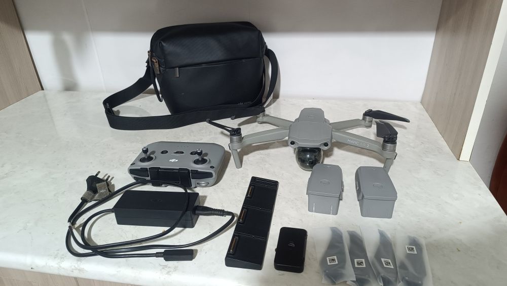 Дрон DJI Mavic Air 2 Fly More Combo