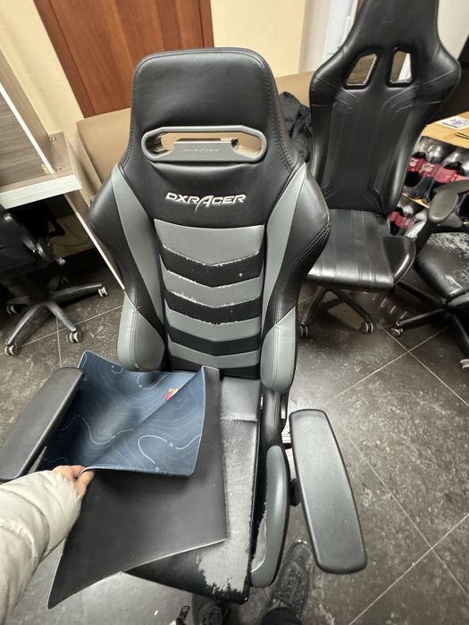 Продам игровое кресло