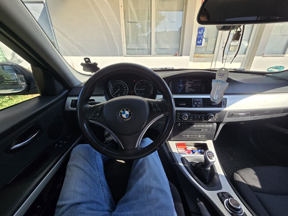BMW e91  2.0 disel an 2012