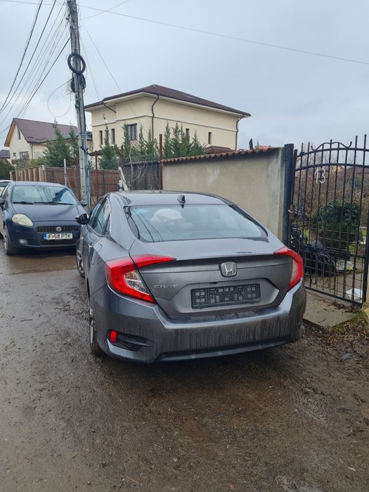Honda Civic 2018 avariat