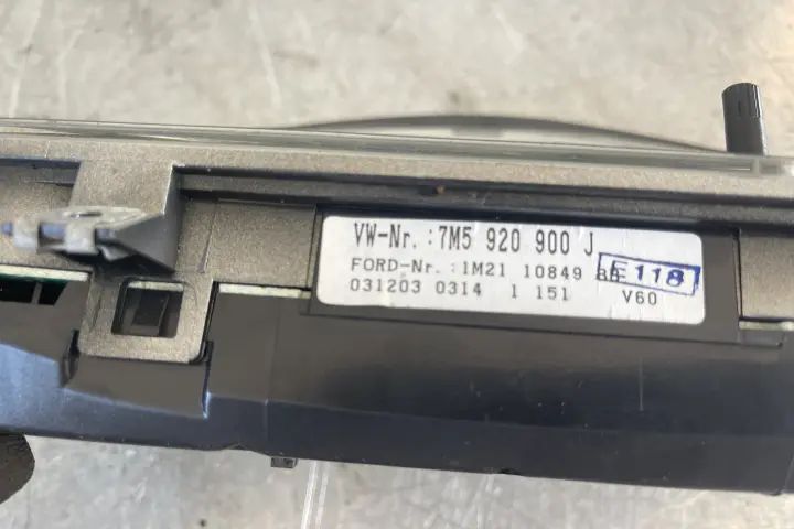Ceasuri bord Ford Galaxy 2.3 AT (140 hp)