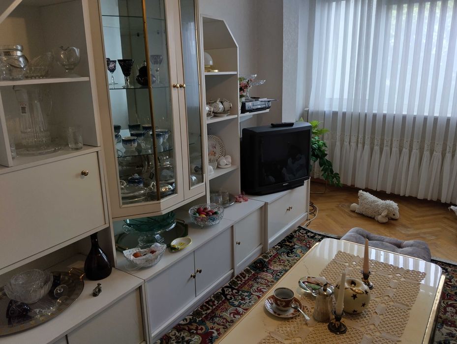 Продава се Тристаен апартамент в Силистра, Център - 87 кв.м за 919 €/кв.м - Снимка #2