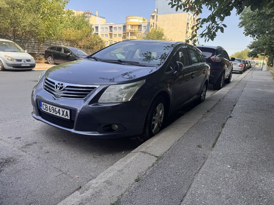 Toyota Avensis 2010г.