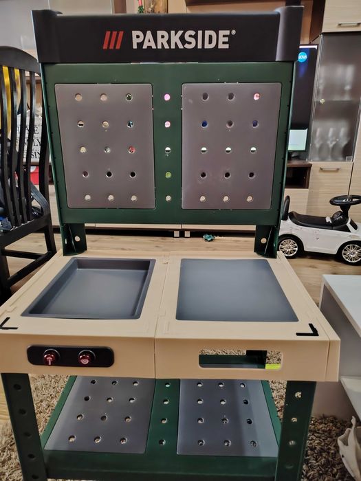 Нова работилница закупена от Кауфланд за 100 лв нова само отлично съст