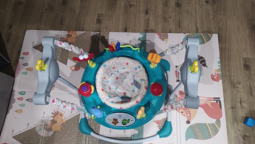 Бънджи за бебе на Мони.