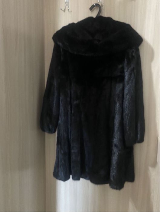 Продам Норковую шубу