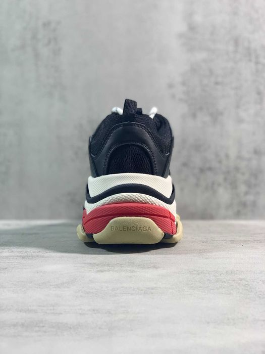 Adidasi Balenciaga Triple S Calitate Premium