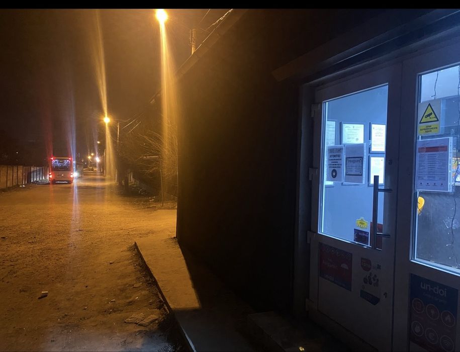 Inchiriez spatiu comercial 90mp