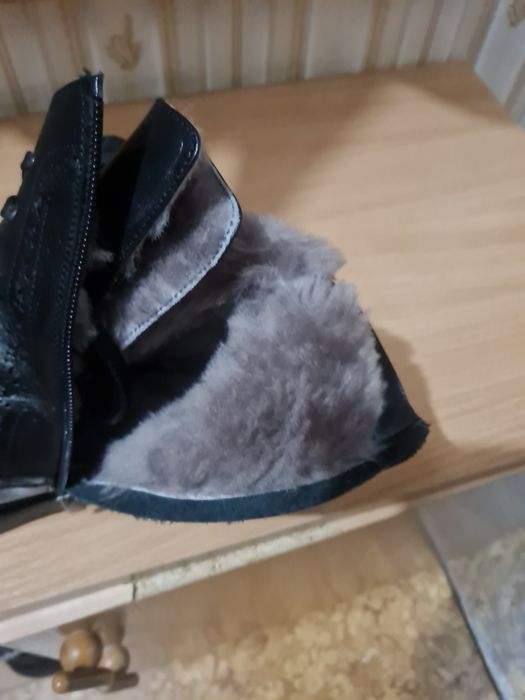 Продам ботинки зимние