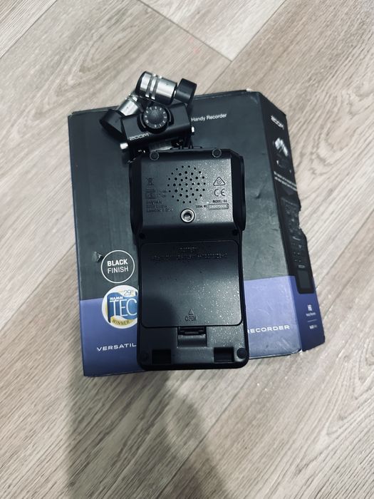 Рекордер zoom H6