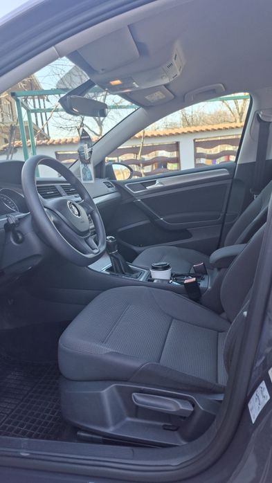 Vând Golf 7 1.6 TDI euro 6 11.2016
