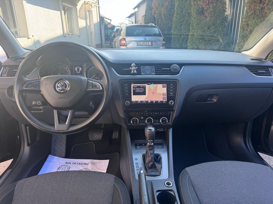 Vând Skoda Octavia-Soleil