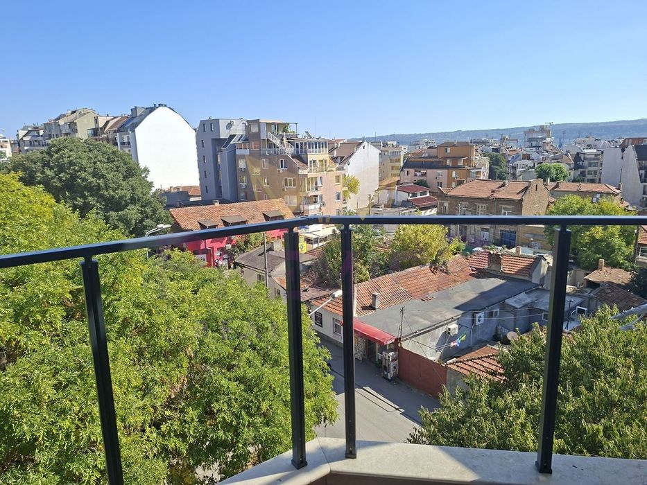 Продава се Двустаен апартамент в Варна, Колхозен пазар - 65 кв.м за 2539 €/кв.м - Снимка #6