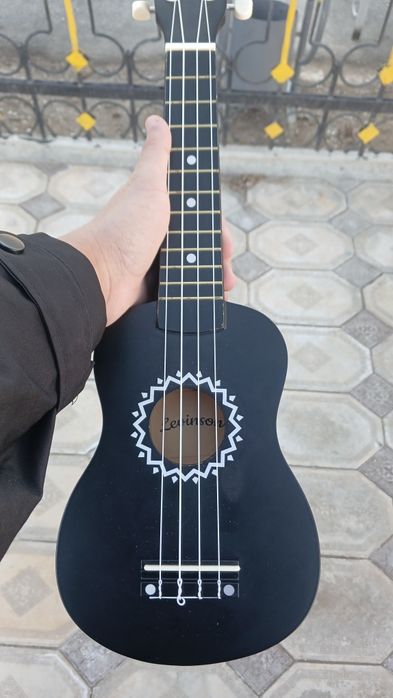 Укулеле сопрано, почти новый.