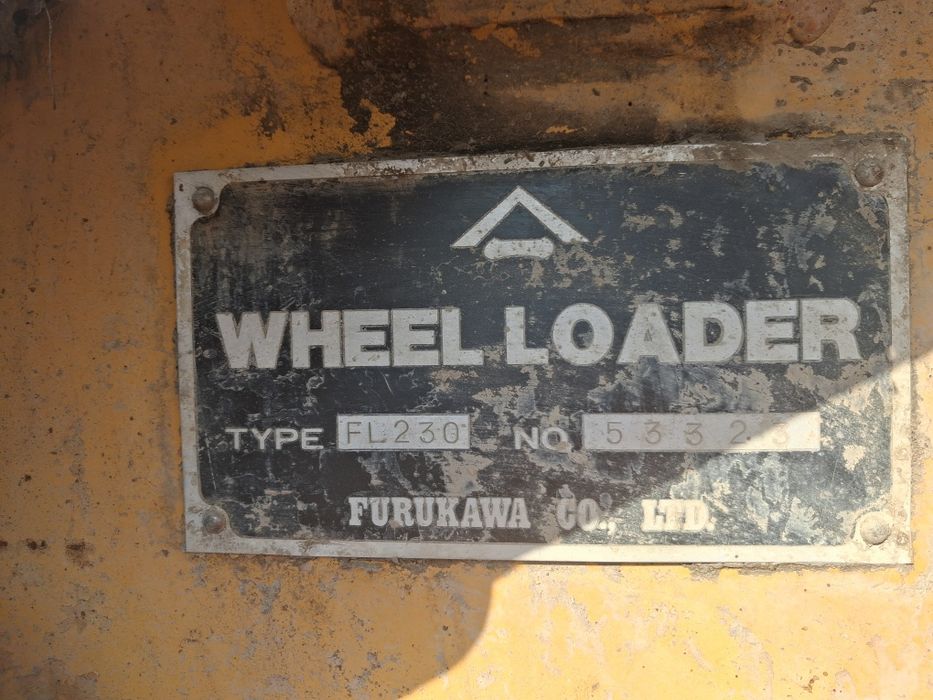 Vând vola fiat.  Hitachi
