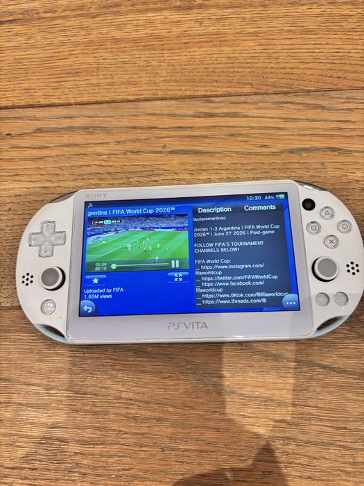 Ps Vita Sony 2000 , slim , modata , card 128GB, peste 8000 de jocuri incluse