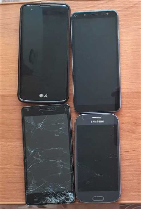 Сотовые телефоны на запчасти.