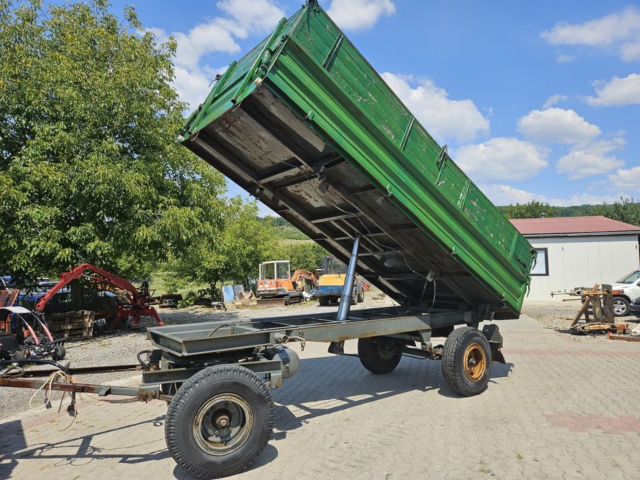 Remorcă basculabilă in trei părți 10 T frină de aer
