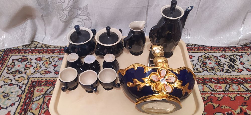Кофейный керамический сервис.