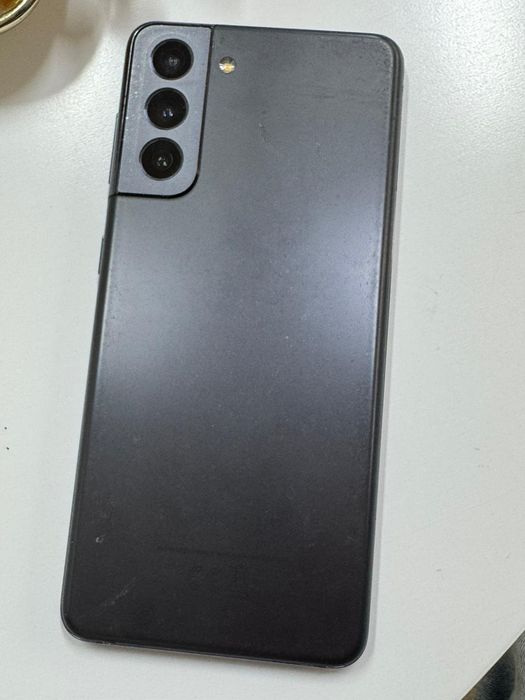 Vând telefoan s21