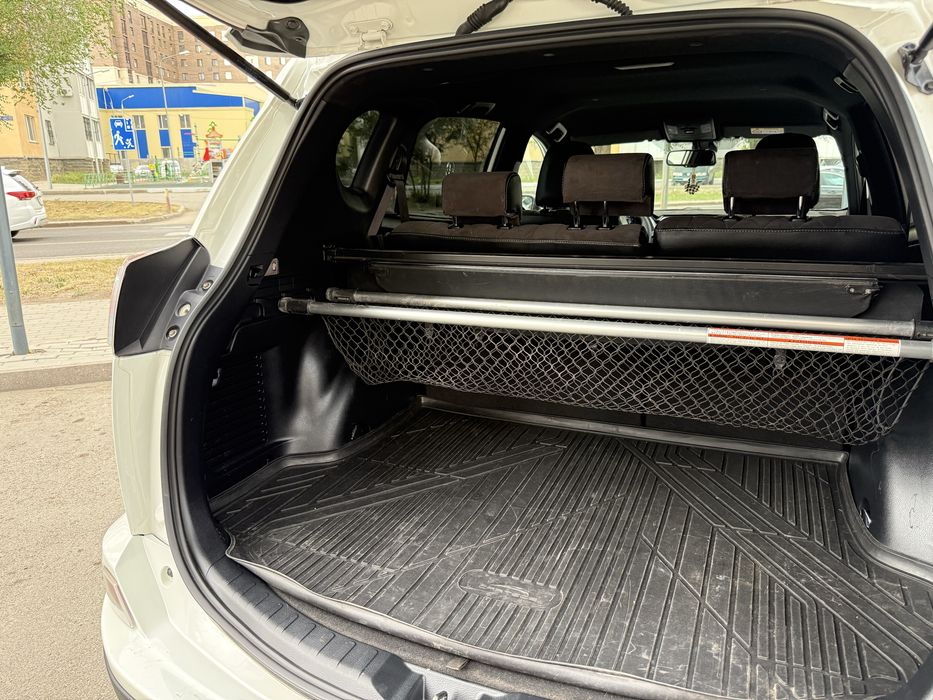 Toyota RAV4 2016 г