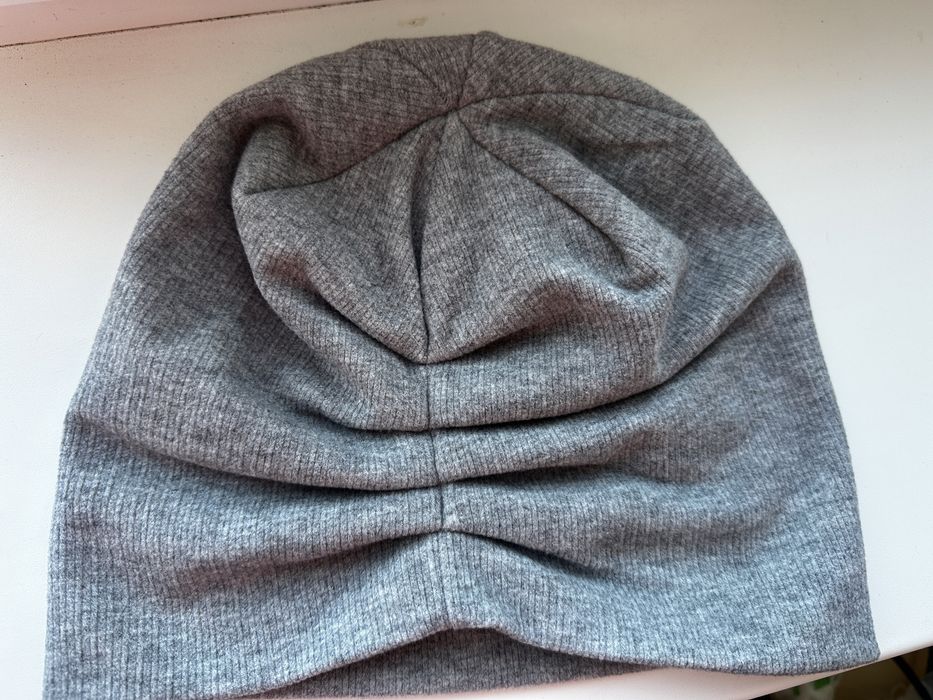 Женская шапка шанель