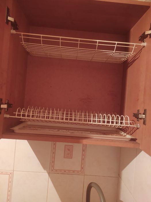 Кухонный гарнитур..в нормальном состоянии..б.у.